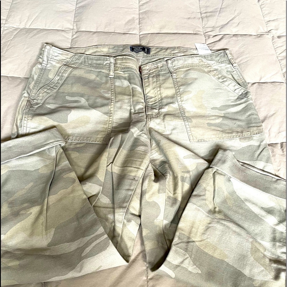 Abercrombie & Fitch Pants
